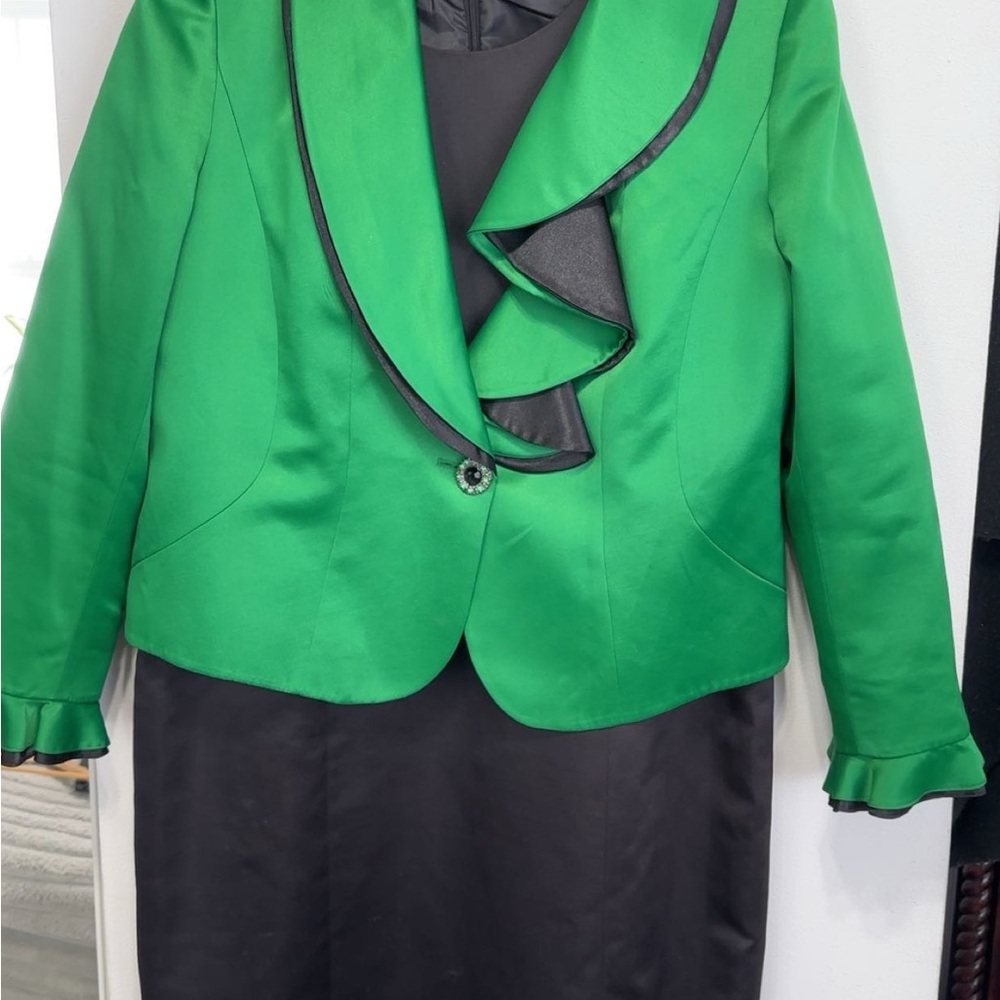 Terramina Vibrant Green Blazer with Black Accents